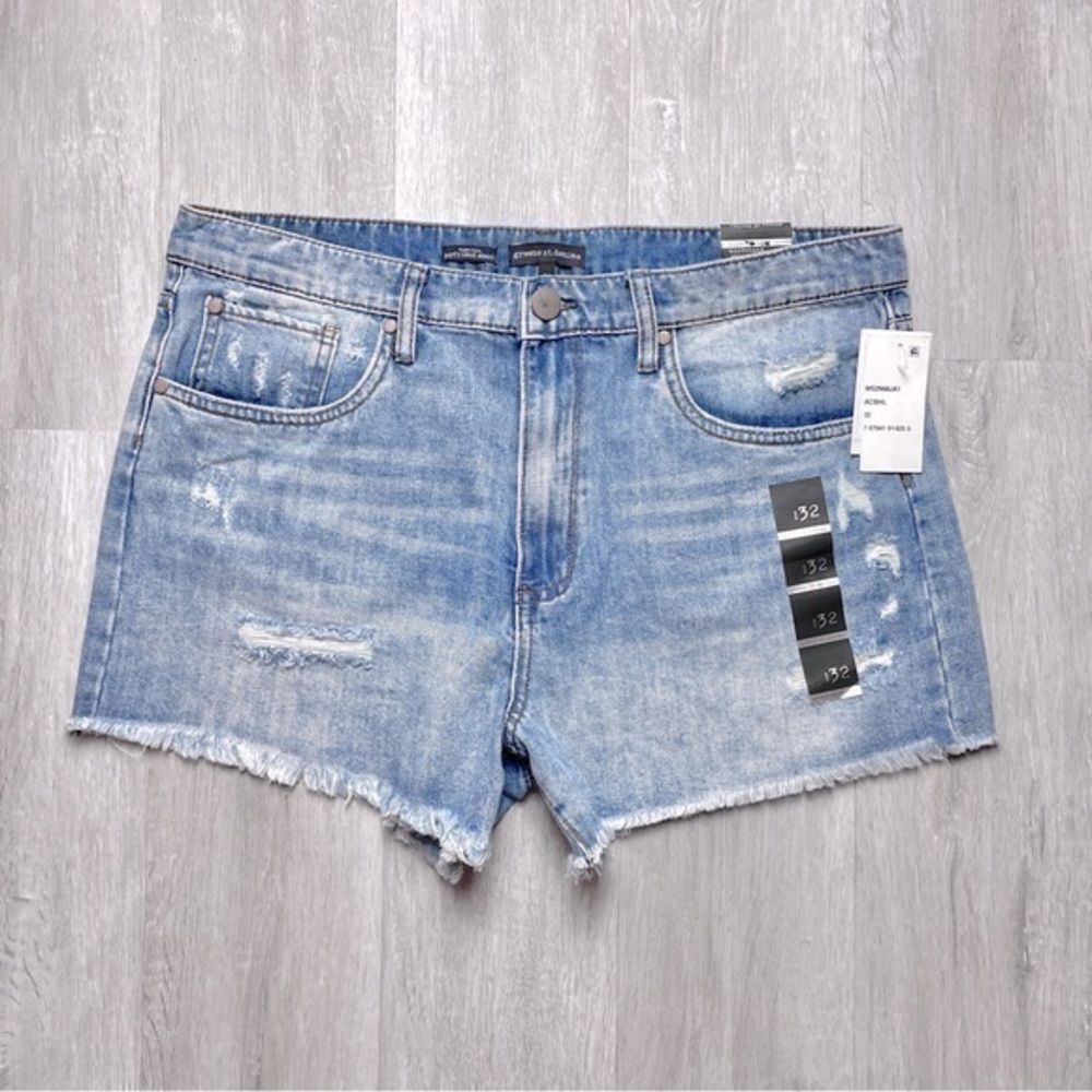 Denim High Rise Boyfriend Shorts 32